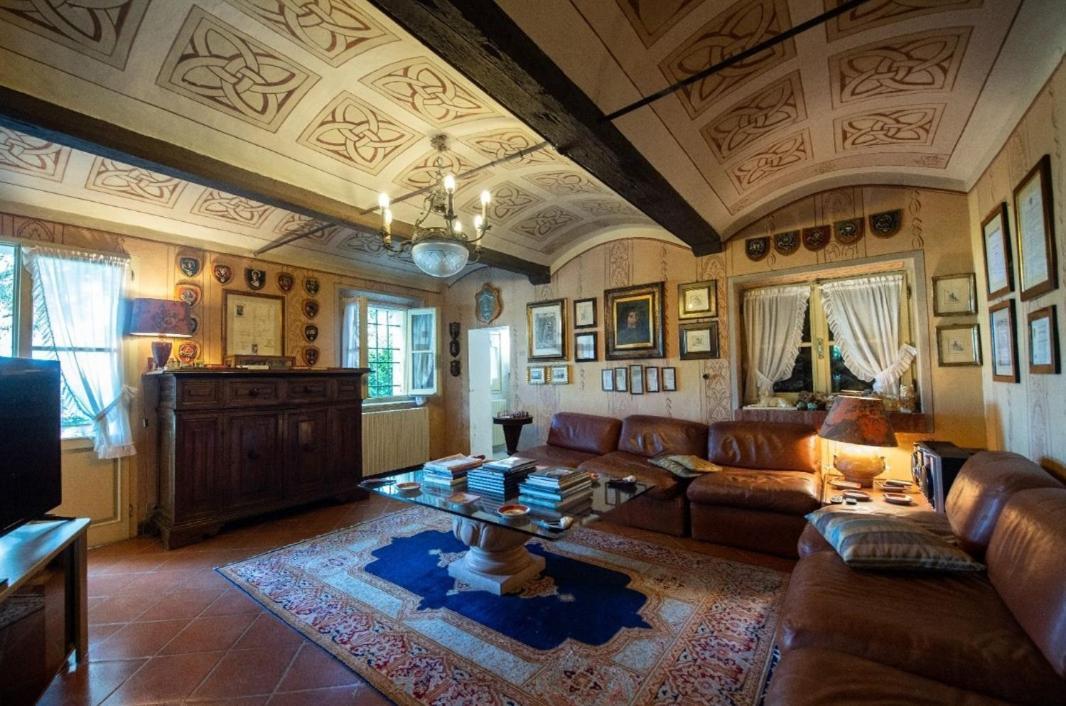 Villa Ottocentesca Immersa Nel Verde Montecavolo Extérieur photo