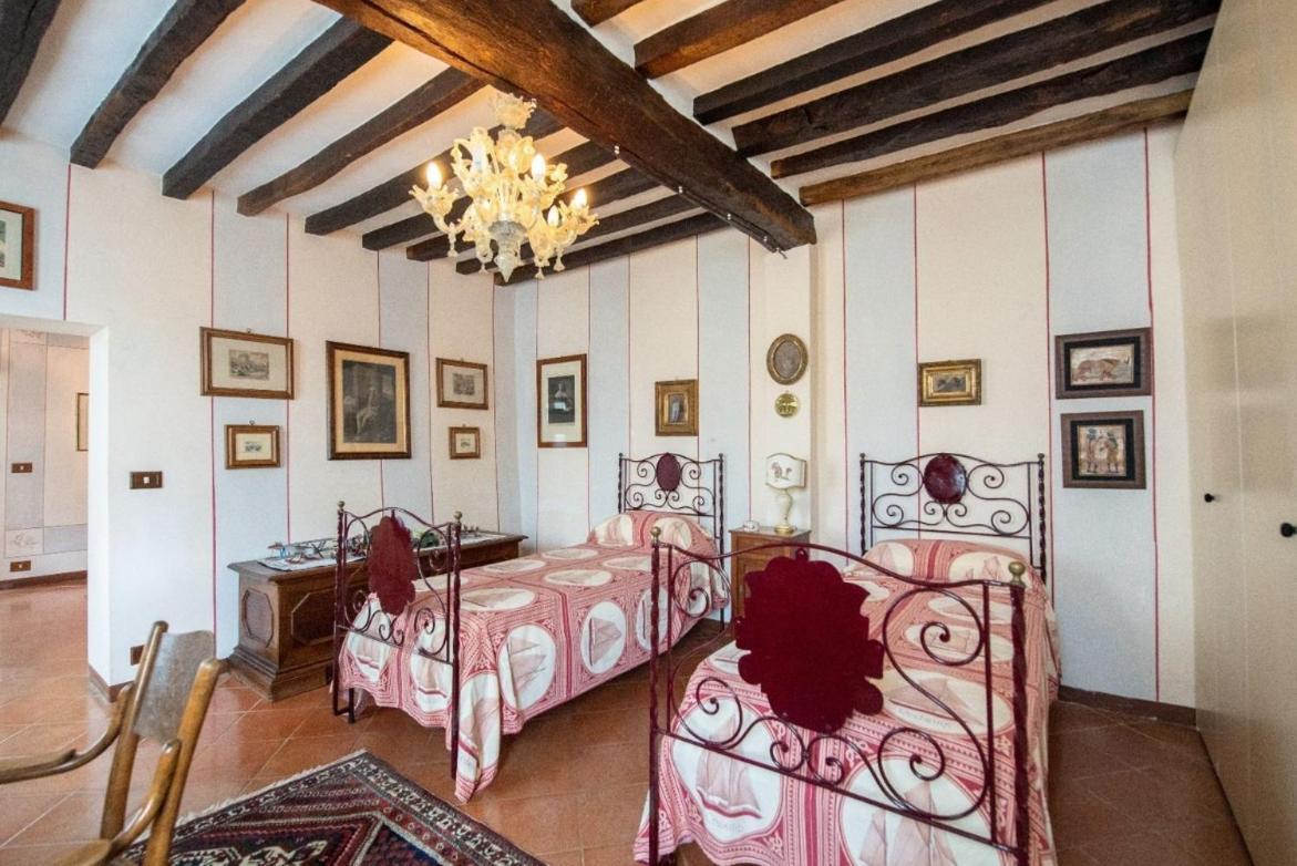 Villa Ottocentesca Immersa Nel Verde Montecavolo Extérieur photo